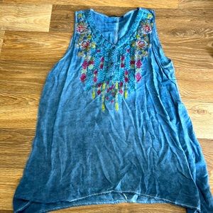 Womens ladies juniors medium lightweight tunic tank flowy boho floral design
